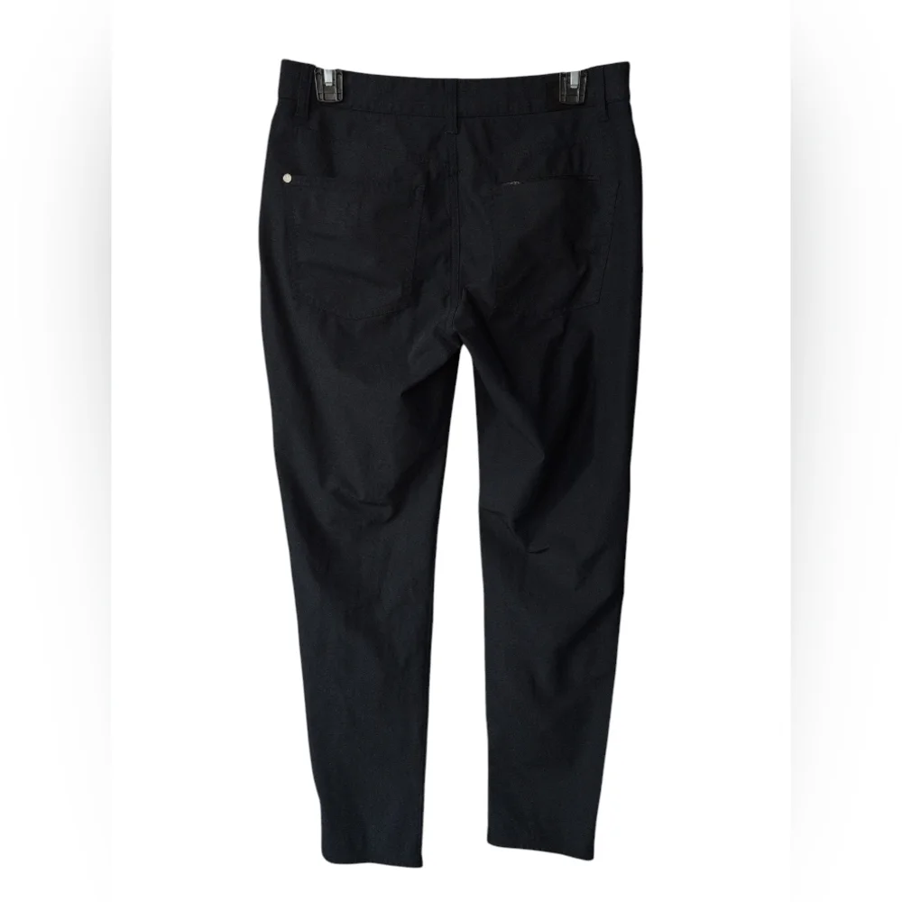 Vuori slim fit Men's Navy Chinos 32”
